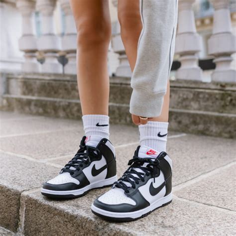 nike dunks unisex|nike dunk panda 2021.